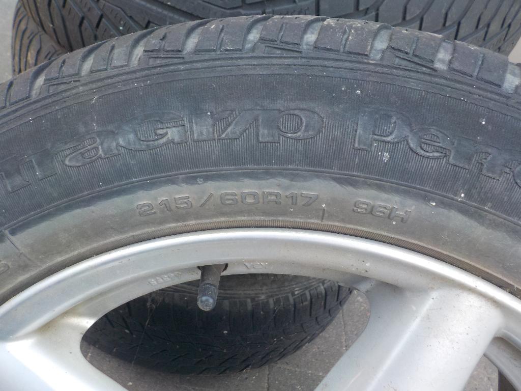 4 banden + velgen Nissan Qashqai  215/60 R17 96H, Enlèvement, Pneu(s)