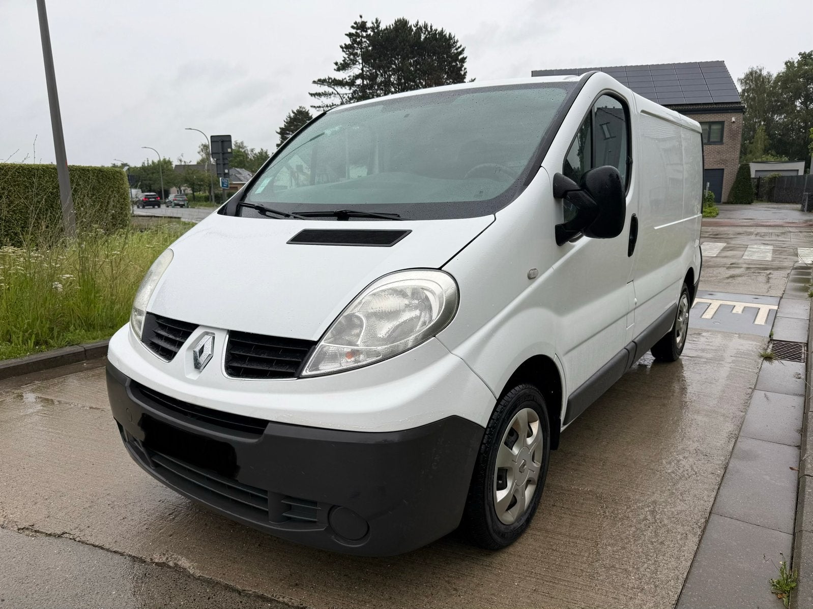 Renault trafic 2.0 diesel, Auto's, Voorwielaandrijving, Stof, Zwart, Renault