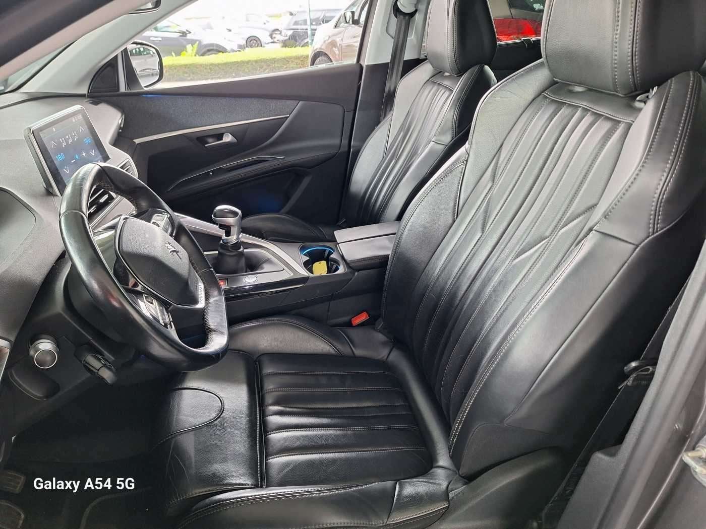 Peugeot 5008 2017 - 7 SEATS - 12M WARRANTY - FULL OPTIONS -, Auto's, Monovolume, Gebruikt, Leder, Bedrijf