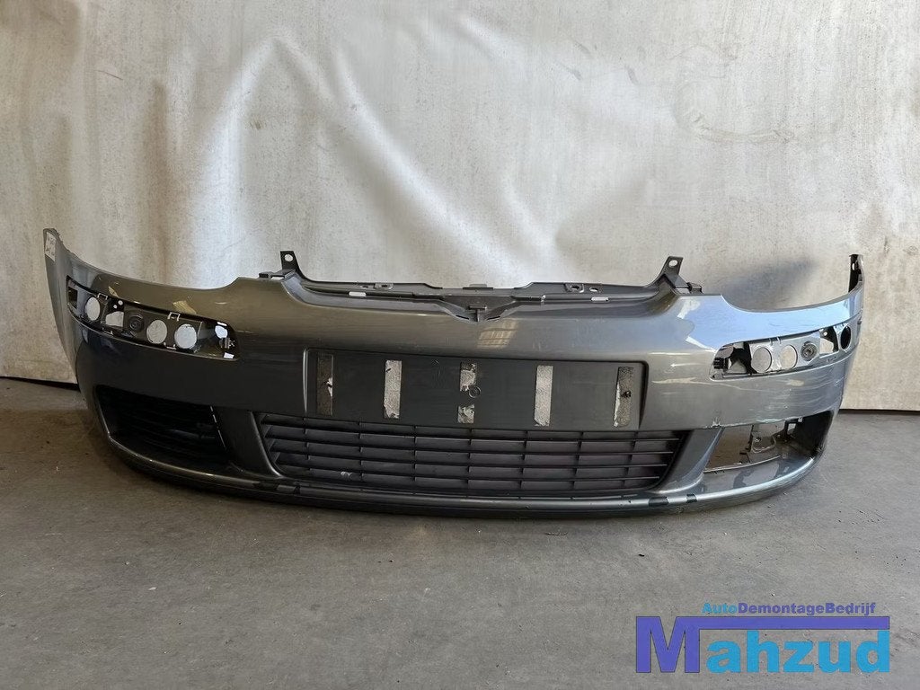 VW GOLF 5 Grijs voorbumper bumper 2003-2008, Gebruikt, Volkswagen AG, Vw@volkswagen.de, Bumper