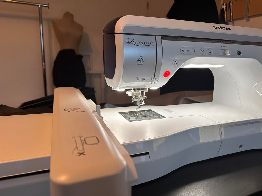 Brother luminaire XP1 Borduur- en naaimachine borduurmachine, Ophalen, Zo goed als nieuw, Borduurmachine