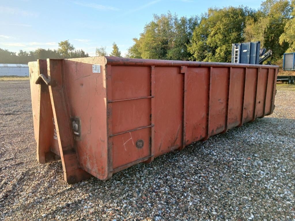 afzet container haak 19M³ L 5.9M B 2.30M H 1.40M, Ophalen