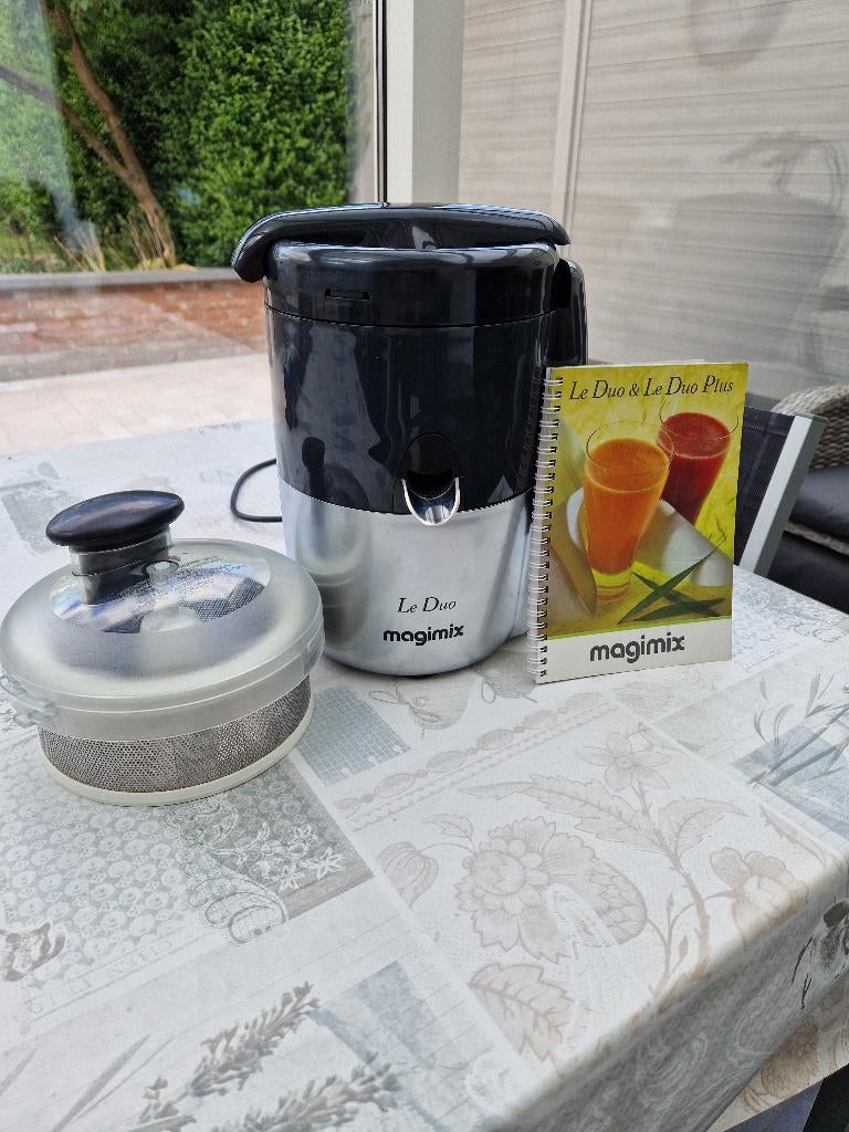 Magimix le duo.Fruitpers+sapcentrifuge., Ophalen, Zo goed als nieuw, Elektrisch, Sapcentrifuge