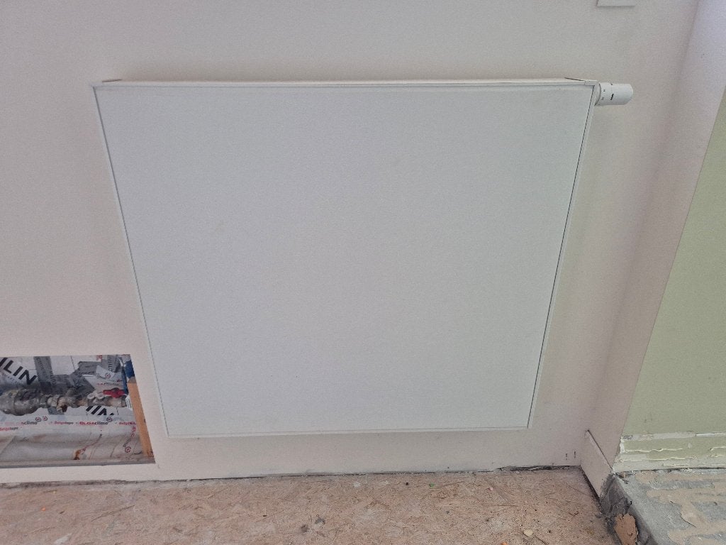 Vasco radiator flatline, Doe-het-zelf en Bouw, Ophalen, Radiator, Zo goed als nieuw, 60 tot 150 cm