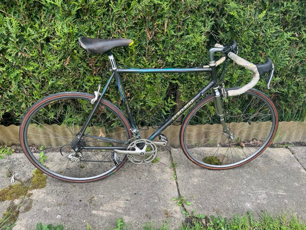 Koers fiets euro bike, Fietsen en Brommers, Fietsen | Racefietsen, Ophalen of Verzenden, Zo goed als nieuw