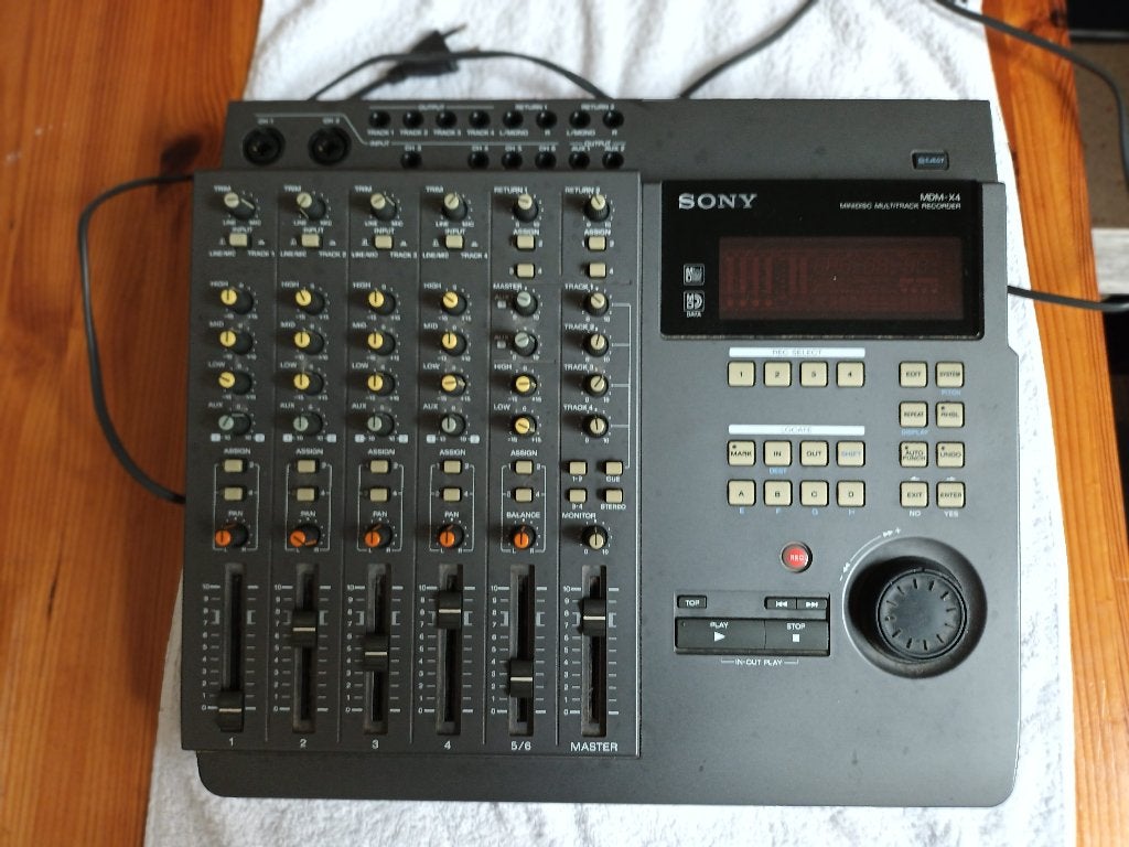 Minidisc Sony + Table de mixage MDM-X4, Enlèvement, Enregistreur MiniDisc
