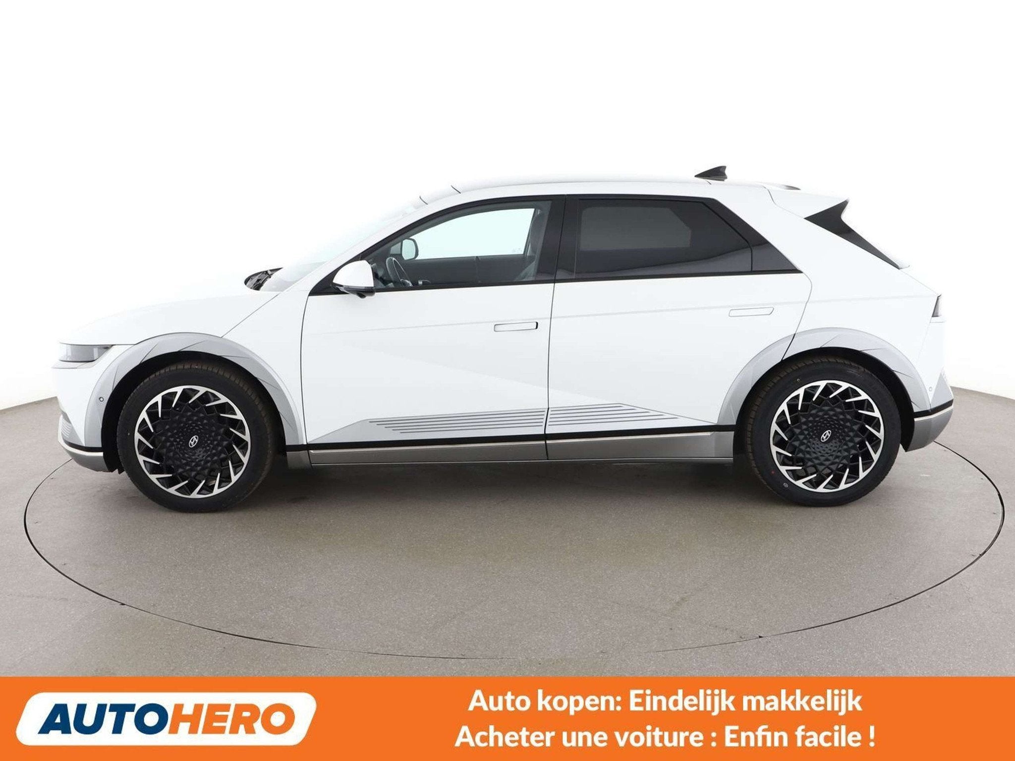 Hyundai IONIQ 5 electric drive 160 kW Uniq (automatique), Autos, Hyundai, Cuir, 218 ch, Achat, Détection des panneaux routiers
