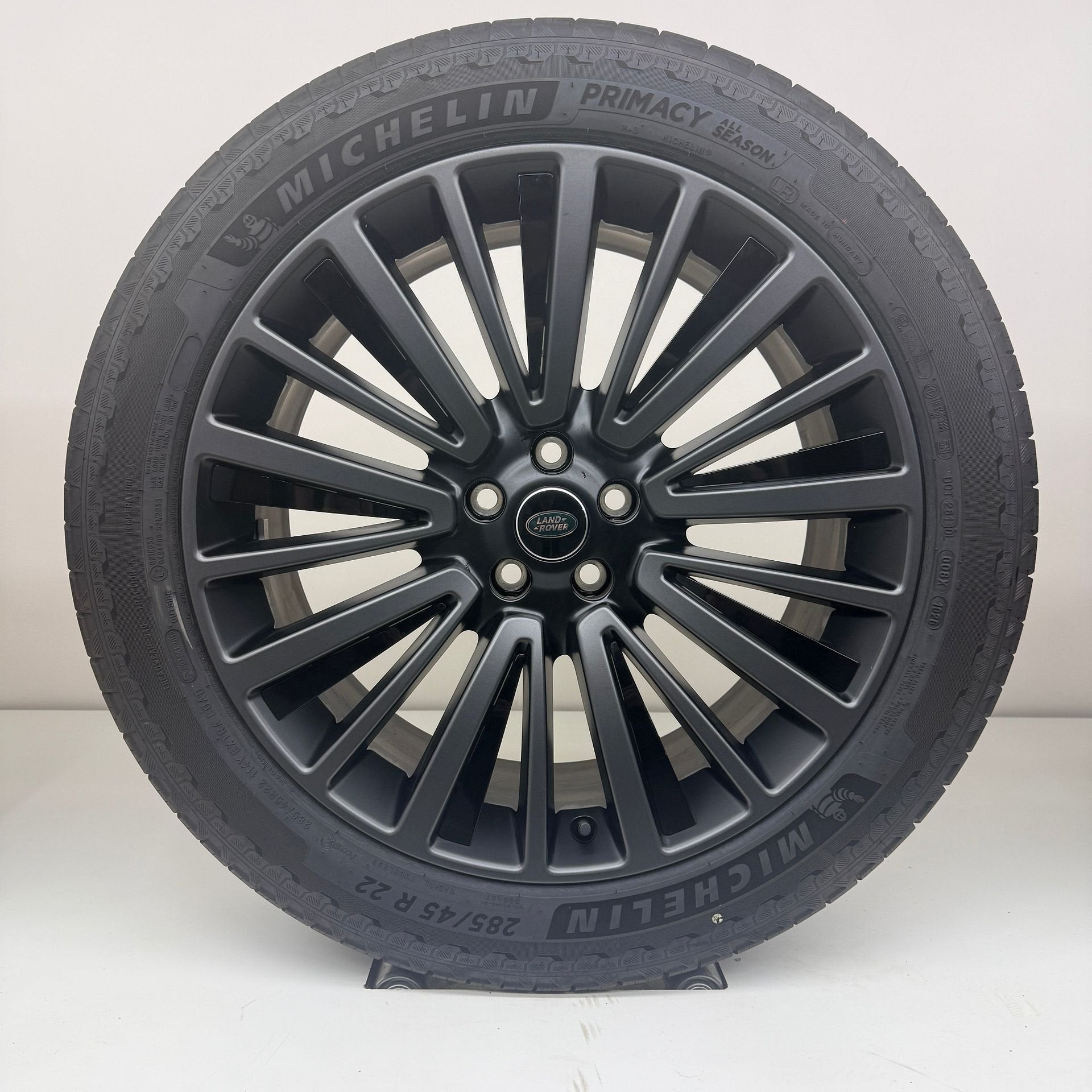 Land Rover Range Rover (sport) - 22 inch SV - all season, Gebruikt, 285 mm, Banden en Velgen, Overige maten