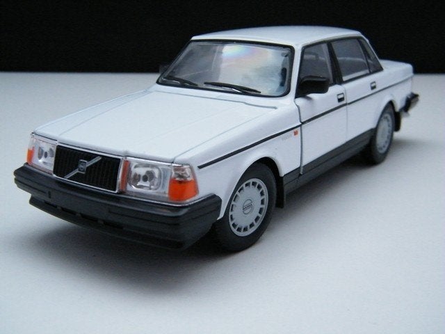 Nieuw schaalmodel Volvo 240 GL – Welly 1:24, Verzenden, Nieuw, Auto, Welly