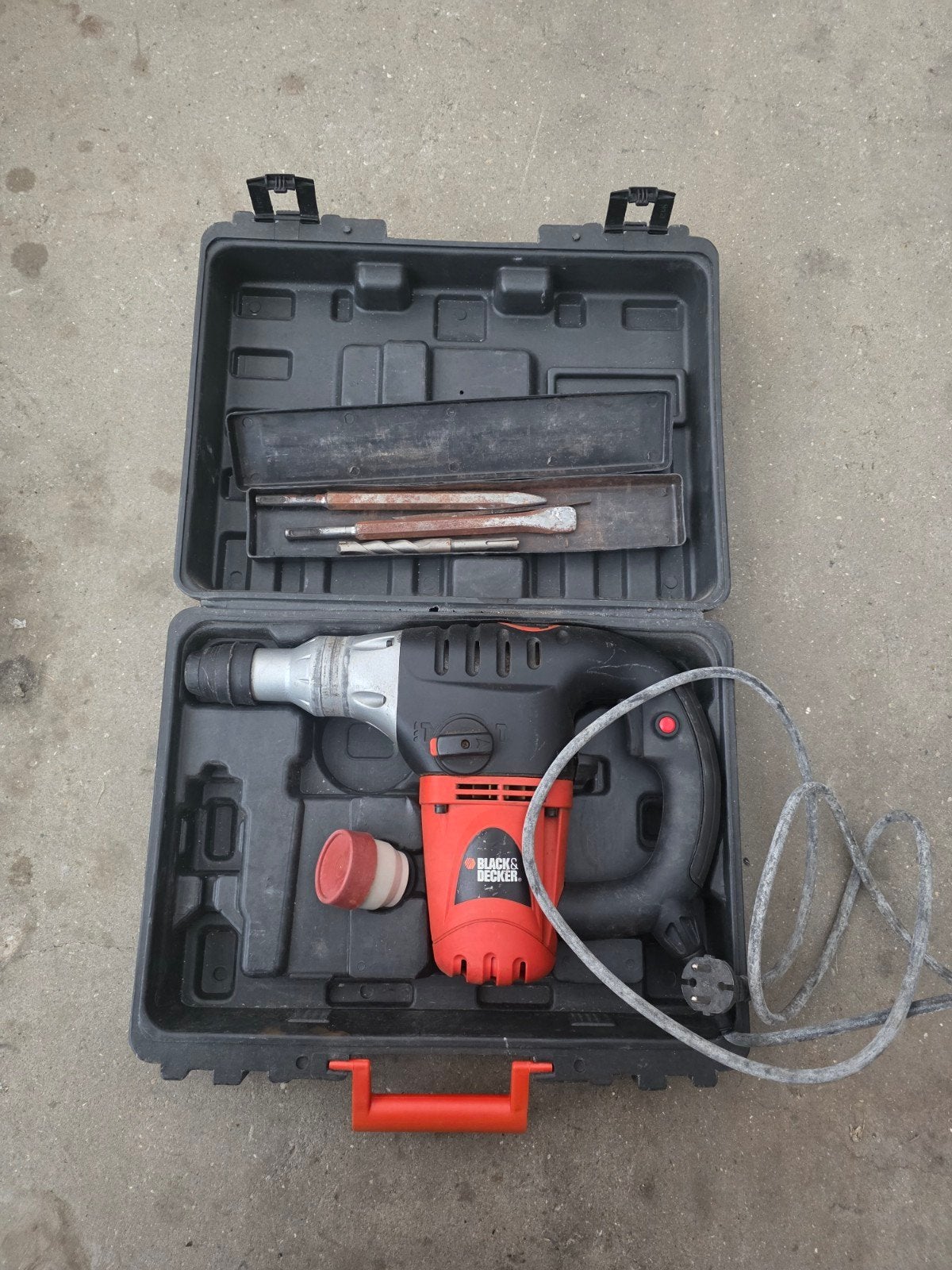 Perforateur burineur Black & Decker KD1001K (1000W) avec mal, Enlèvement, Utilisé, 600 watts ou plus, Marteau perforateur et/ou Marteau piqueur