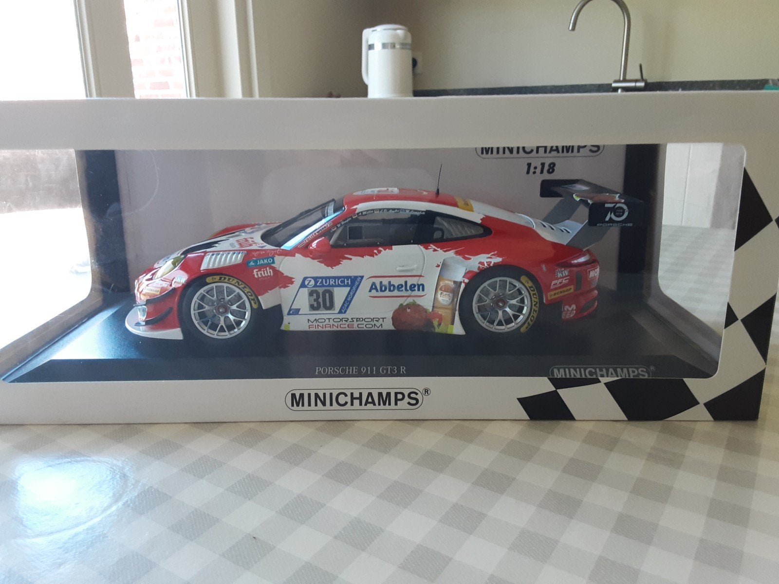 Porsche 911 GT3R 1/18 Minichamps Fricadelli Team, Ophalen of Verzenden, MiniChamps