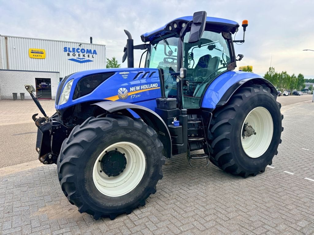 New Holland T7.230 AC MY18 T4B, Gebruikt, Meer dan 160 Pk, New Holland, 5000 tot 7500