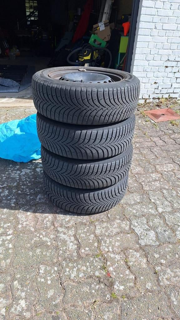 4 pneus hiver Hankook + jantes tôle Audi A1 – 185/60 R15, Ophalen