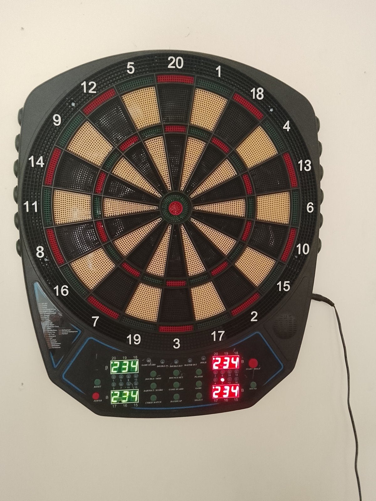 elektronische darts en 3 pijlen, Sport en Fitness, Darts, Ophalen, Pijlen