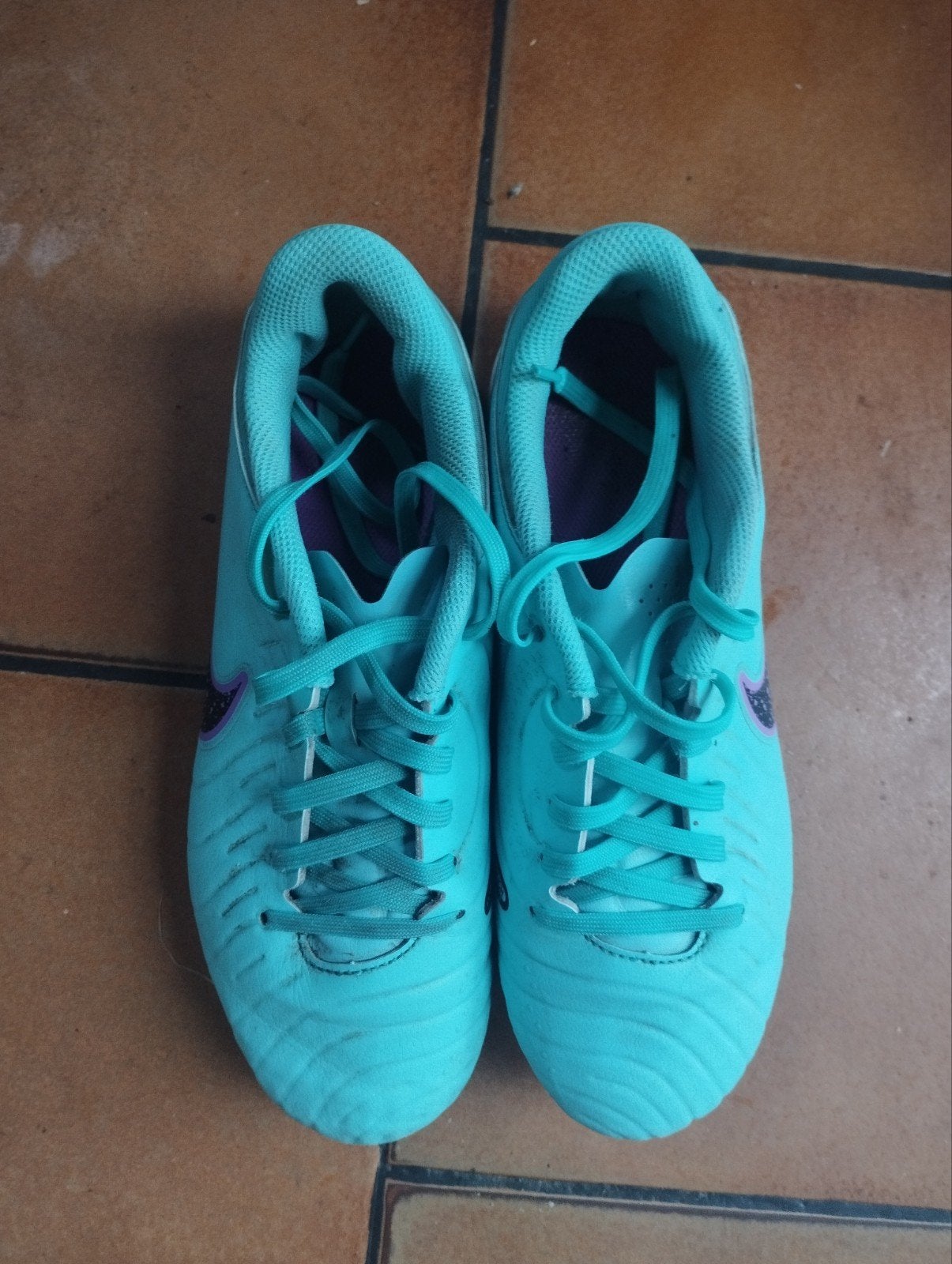 Chaussures de football Nike taille 37,5, Sports & Fitness, Enlèvement ou Envoi