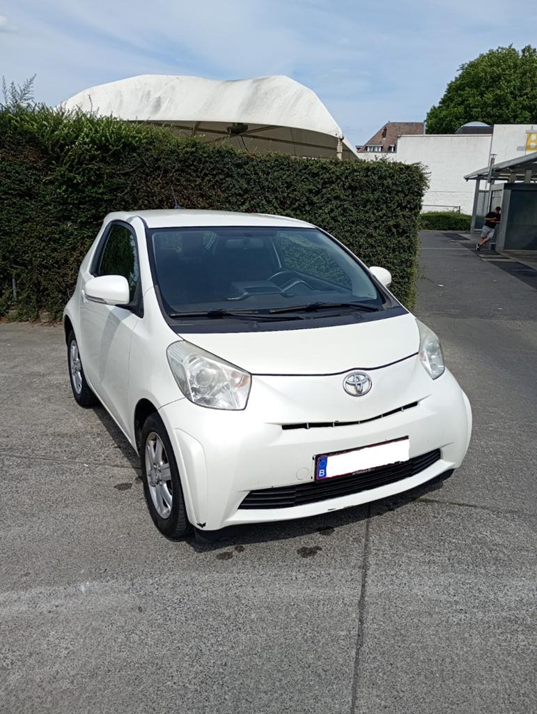 Toyota IQ - 2009 Essence* Climatisation - Navigation, Autos, IQ, Achat, Particulier, Essence