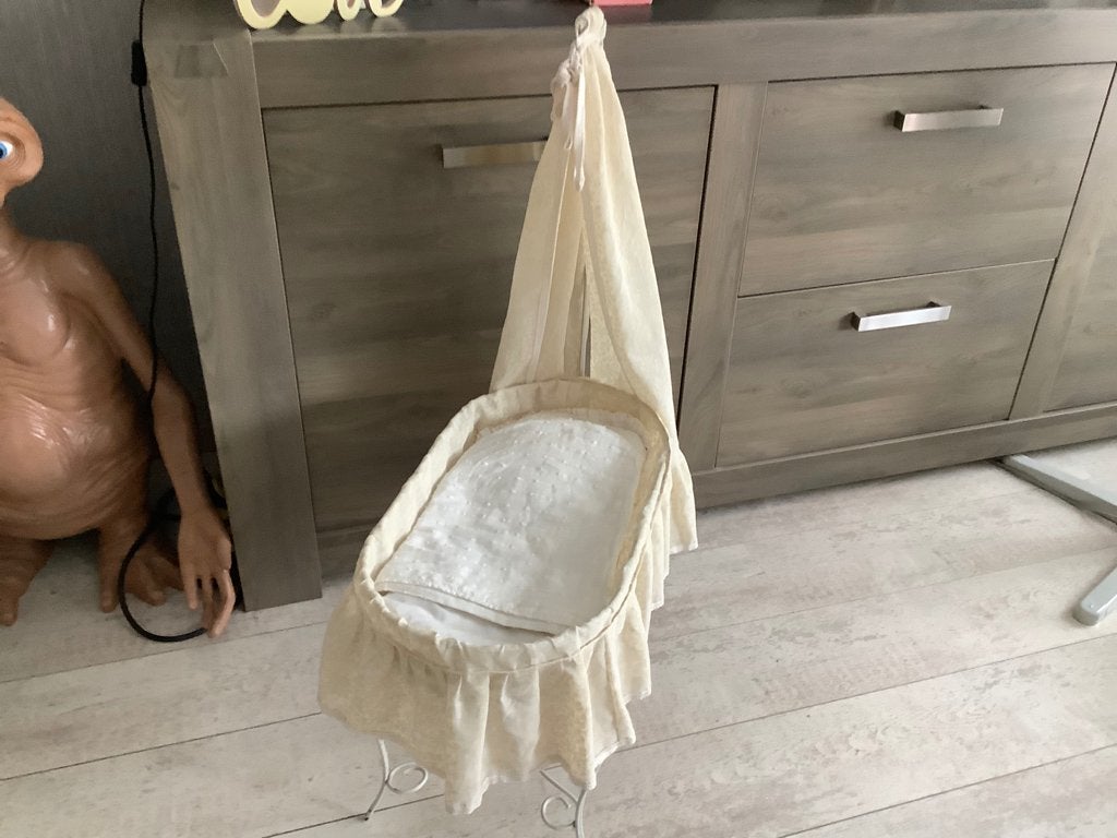 berceau de poupée vintage en métal (95x58 cm), Enlèvement ou Envoi, Utilisé, Accessoires
