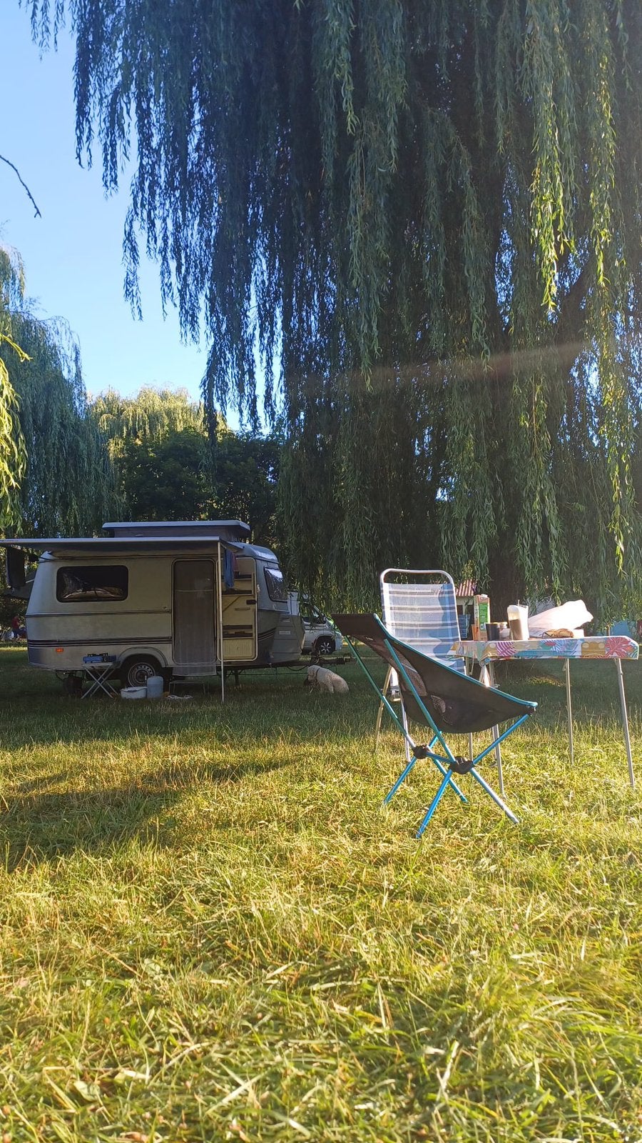 Famille Eriba Touring, Caravanes & Camping, 4 à 5 mètres, Particulier, 500 - 750 kg, Eriba