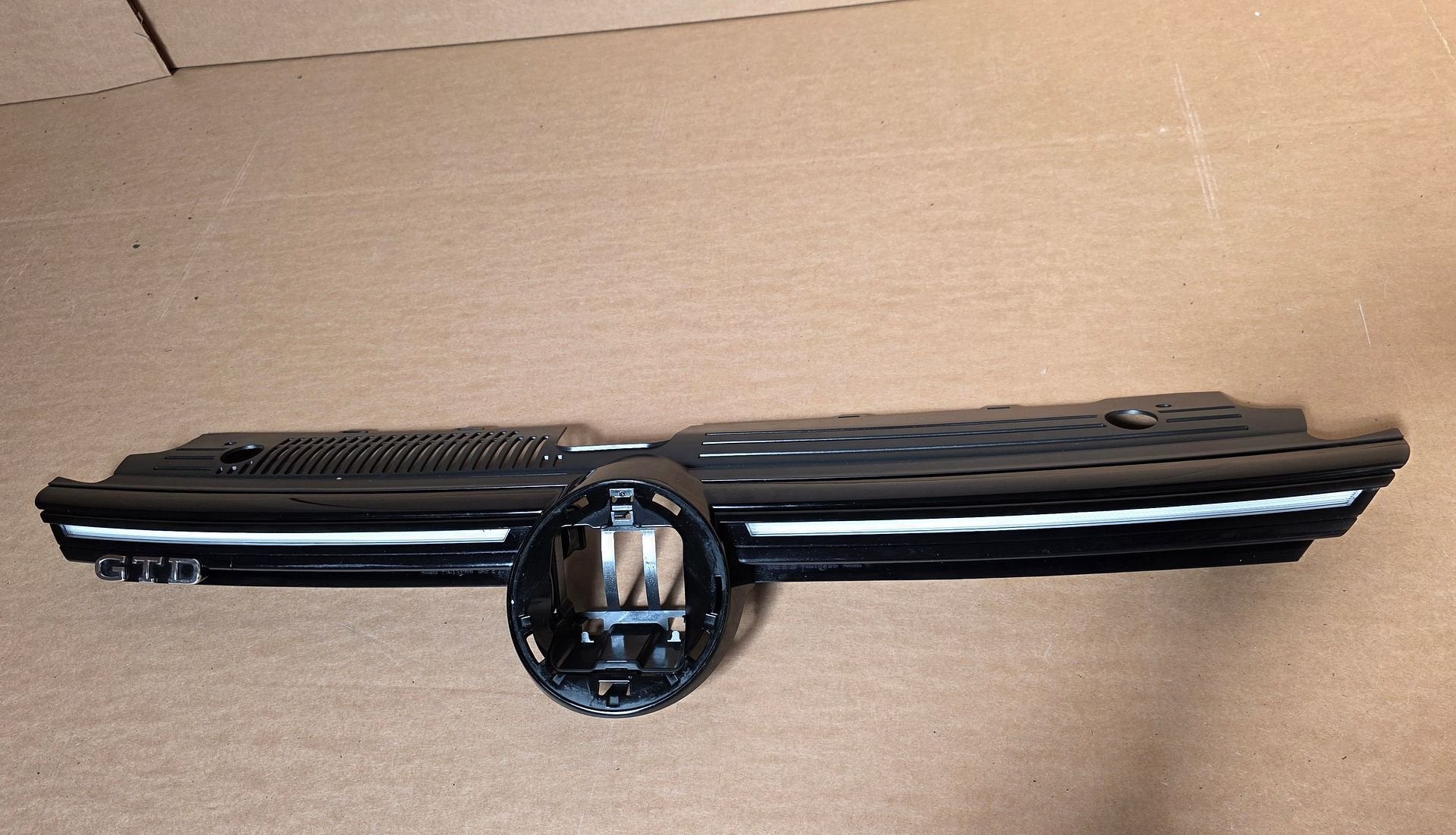 Grill VOLKSWAGEN VW Golf 8 VIII GTD LED 5H0853653 Grille, Auto-onderdelen, Gebruikt, -, Ophalen of Verzenden, -