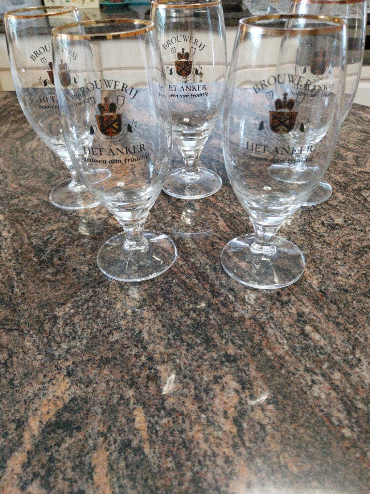 5 nieuwe glazen:brouwerij het anker, Ophalen
