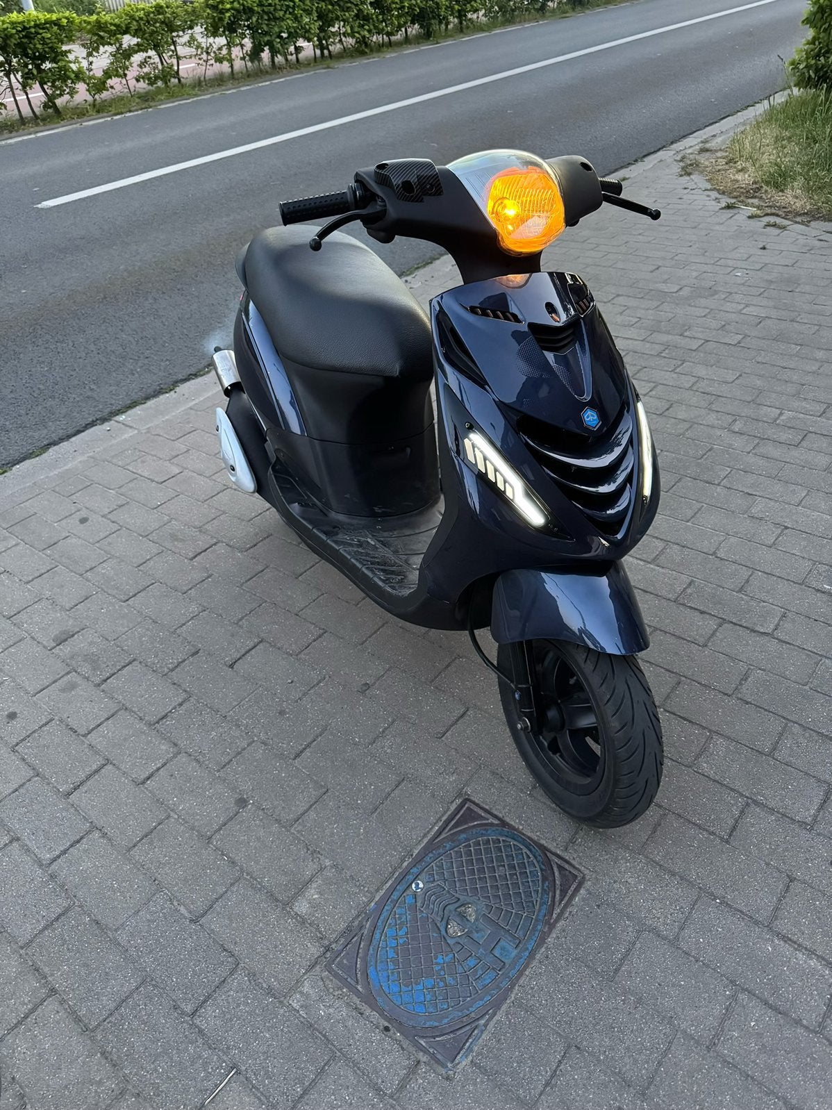 EN VENTE - ZIP 2T 50CC B CLASS, Vélos & Vélomoteurs, Scooters | Piaggio, Comme neuf, Zip, Classe B (45 km/h), Enlèvement ou Envoi