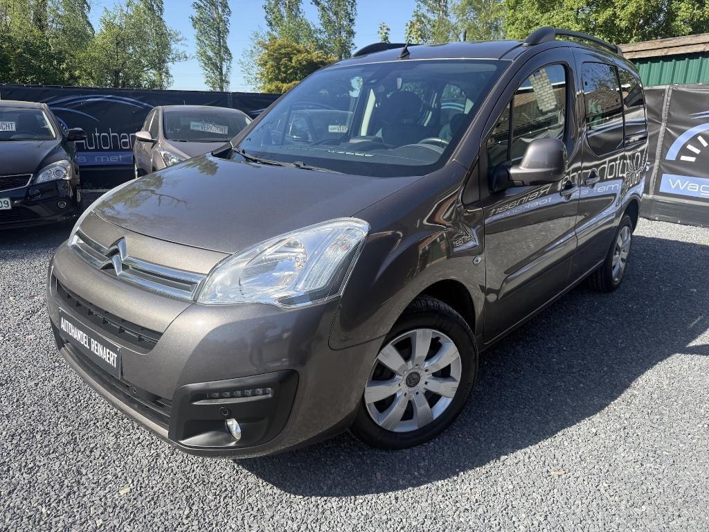 Citroen Berlingo, 1.6HDi, 2017, 43.000km, Rolstoelwagen, AC, Autos, Achat, Carnet d'entretien, Berlingo, Diesel