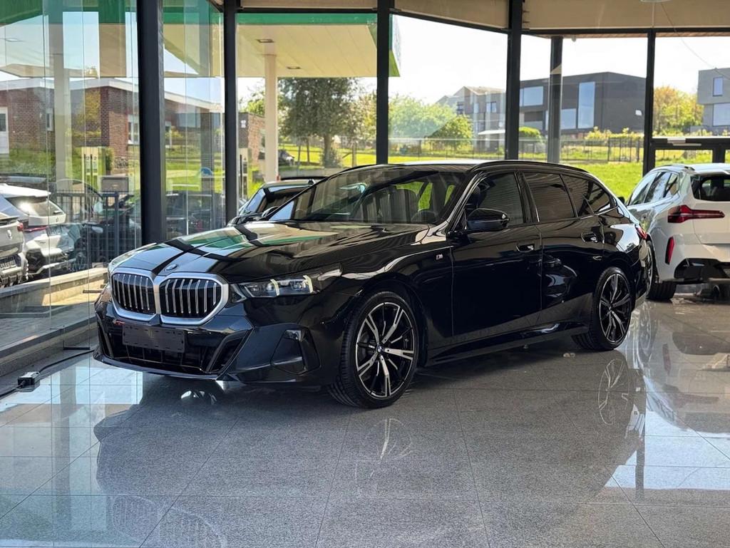 BMW 5 Serie 520 520i Touring M Sport / HARMAN KARDON / KEYL, Entreprise, Noir, 5 portes, Automatique