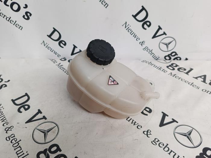 Réservoir d'expansion d'un Mercedes Vito, 3 mois de garantie, Utilisé, -, -