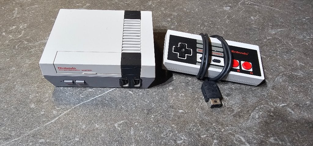 Nintendo NES mini, Consoles de jeu & Jeux vidéo, Enlèvement ou Envoi, Utilisé
