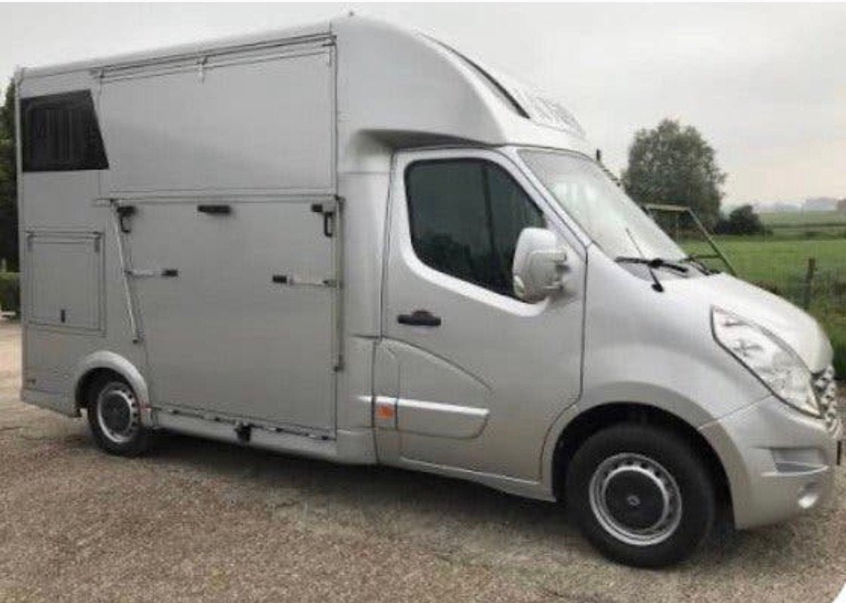 GEZOCHT: 2-paards camionette, Dieren en Toebehoren, Ophalen