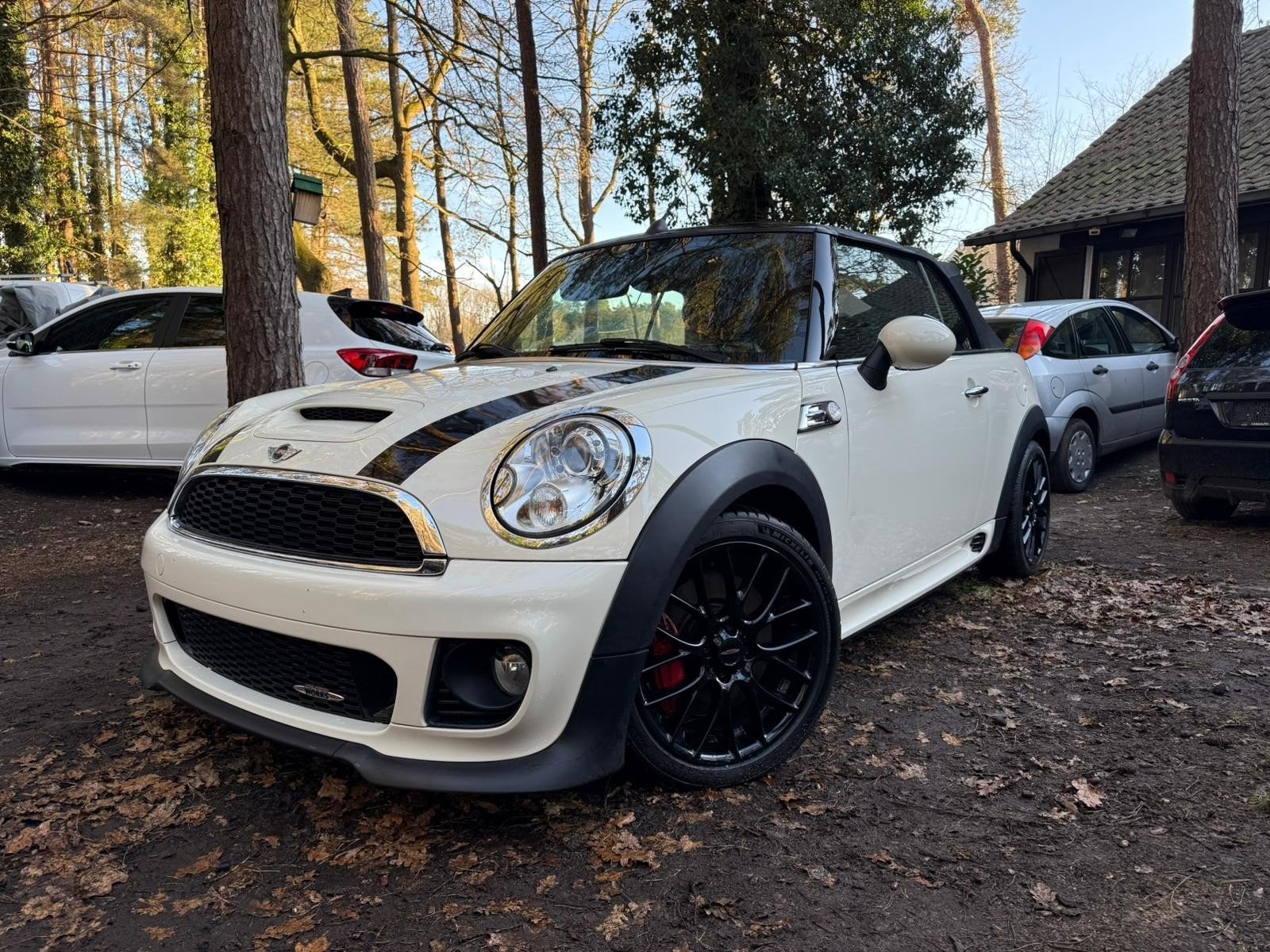 Mini John Cooper Works Cabrio R57 0471 89 89 30, Auto's, Automaat, Euro 5, Cabriolet, Wit