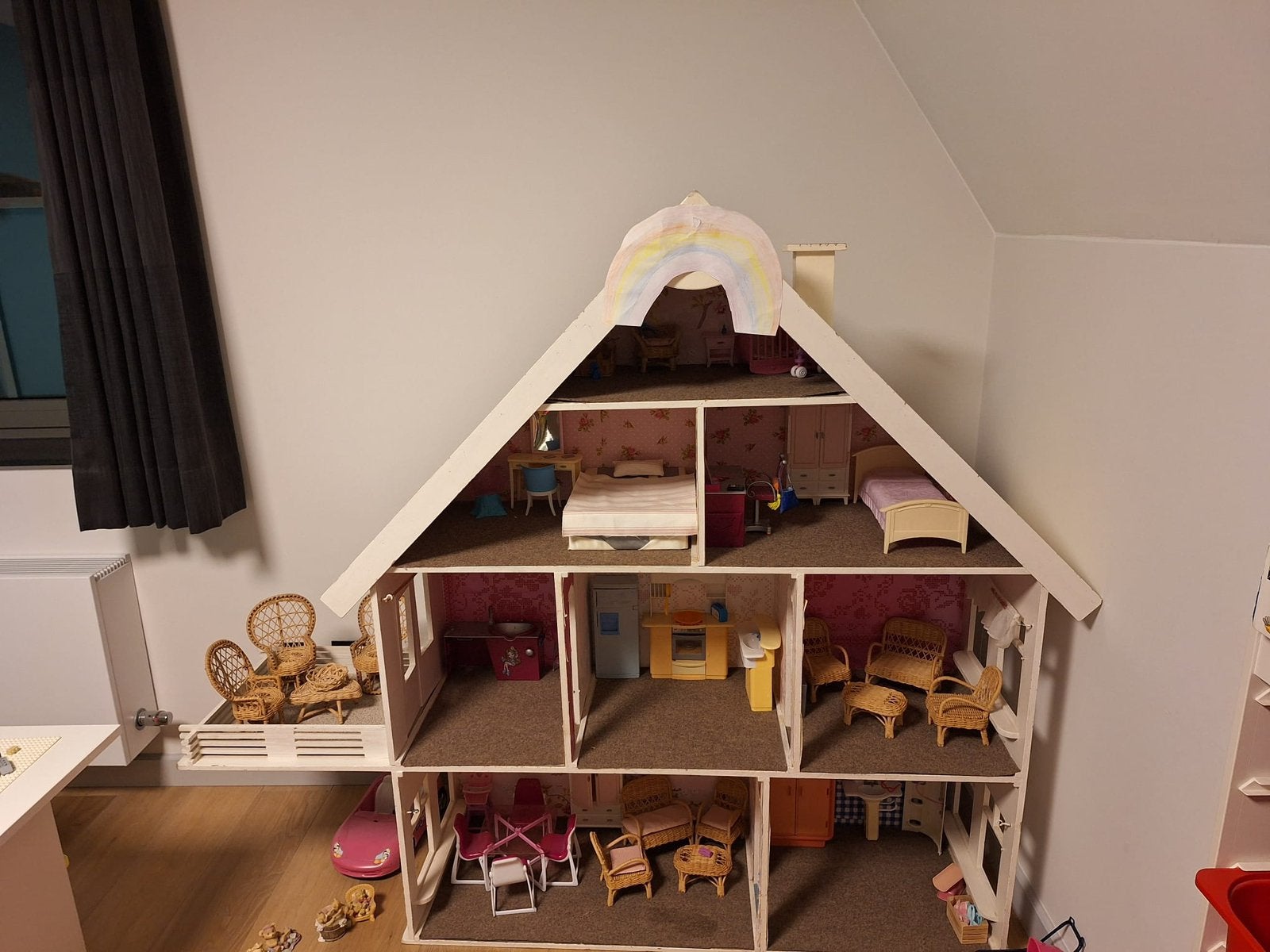 Poppenhuis (voor barbie) incl. Meubilair en poppen, Ophalen, Gebruikt, Poppenhuis