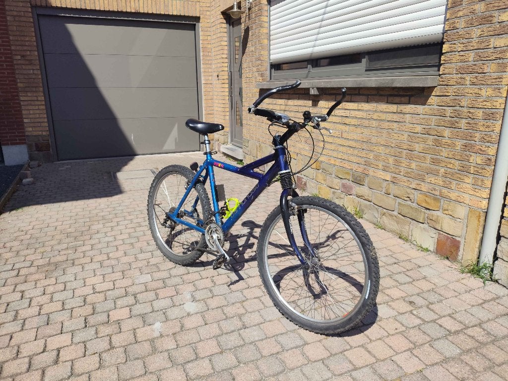 Cannondale Delta V700 – VTT classique – Très bon état, Vélos & Vélomoteurs, Vélos | Hommes | Vélos de sport & Vélo de randonnée
