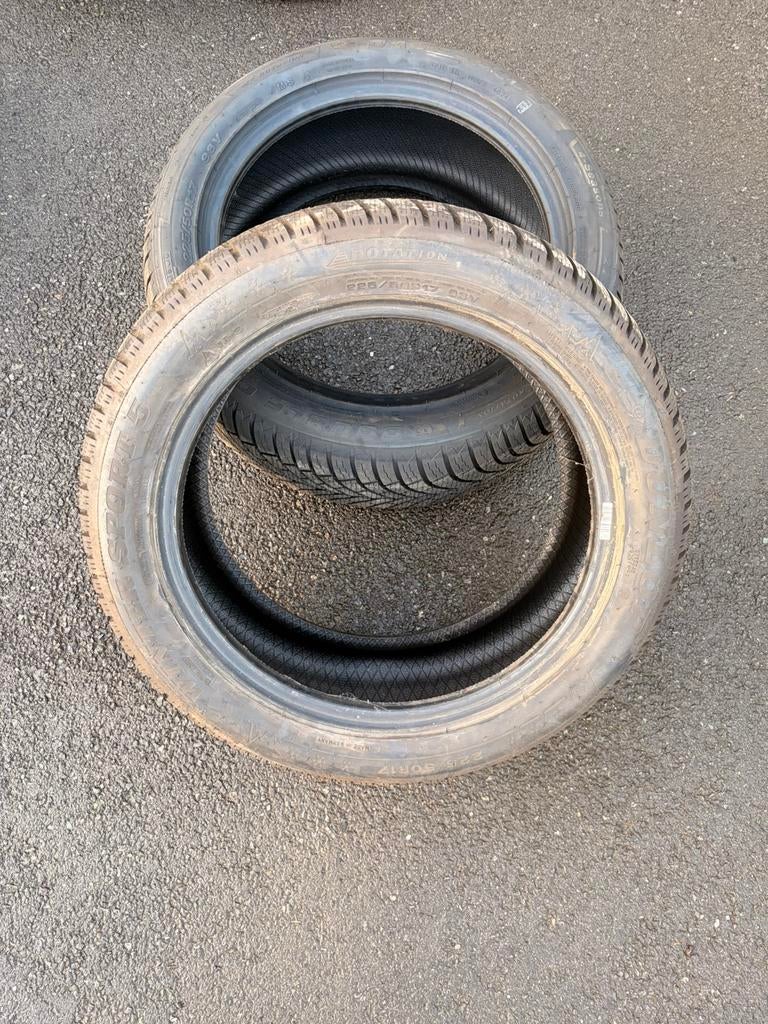 2 pneus taille 225/50 R17, Enlèvement ou Envoi, Neuf