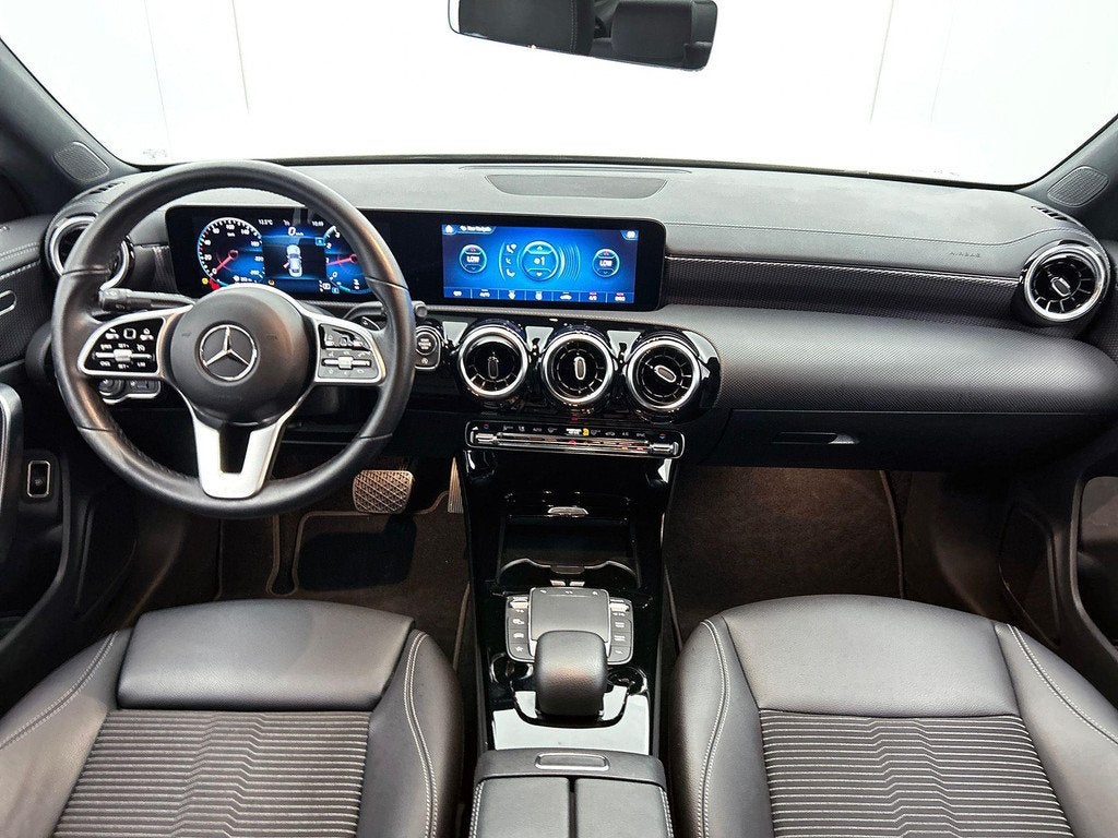 Mercedes-Benz CLA-klasse 180 Coupé Luxury Line Verwarmde Ze, Autos, 100 kW, Achat, 4 portes, Entreprise