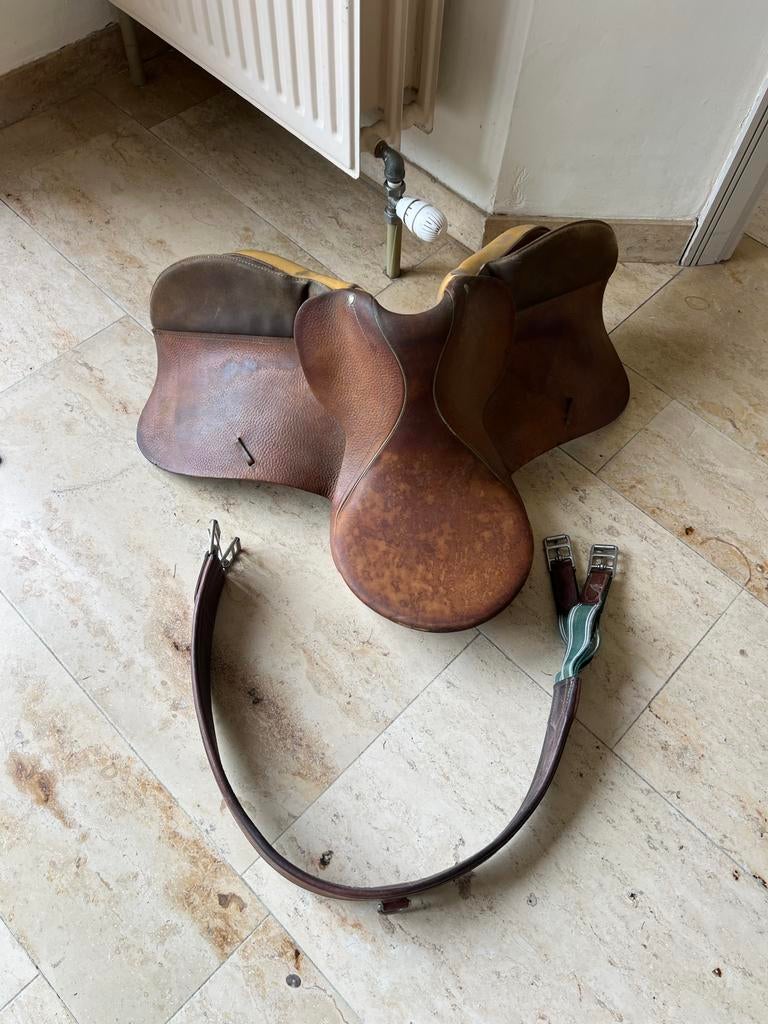 Bruin Leren Paardenzadel – Perfect als Decoratie, Dieren en Toebehoren, Ophalen, Gebruikt
