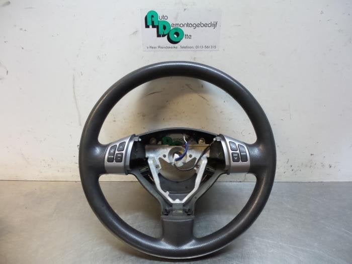 Volant d'un Suzuki Swift (Swift 05-), -, 3 mois de garantie, Utilisé, -