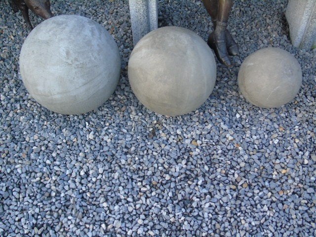 3 boules en pierre gris clair de tailles différentes, Enlèvement, Neuf, Pierre, Autres types