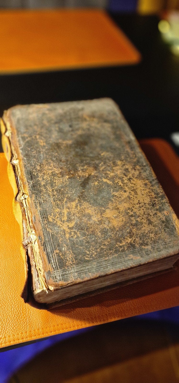 Antiek Boek uit de 17de Eeuw, Ophalen of Verzenden