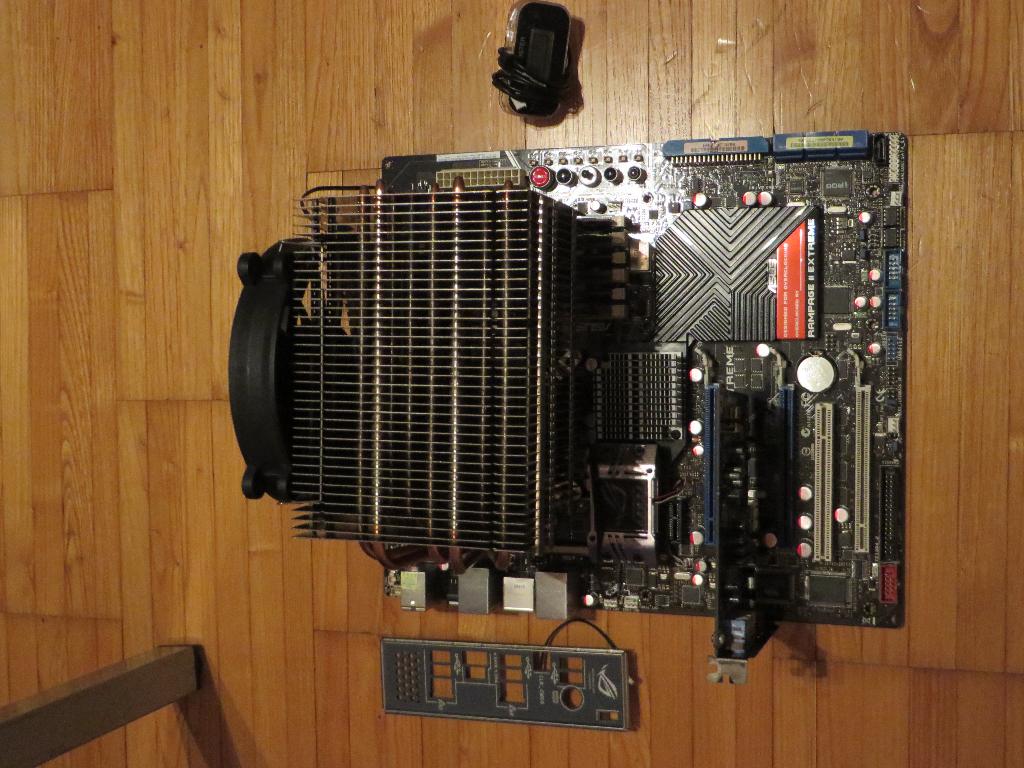 ASUS RAMPAGE II EXTREME LGA 1366, 24GB, I7 920, Ophalen, ASus ROG