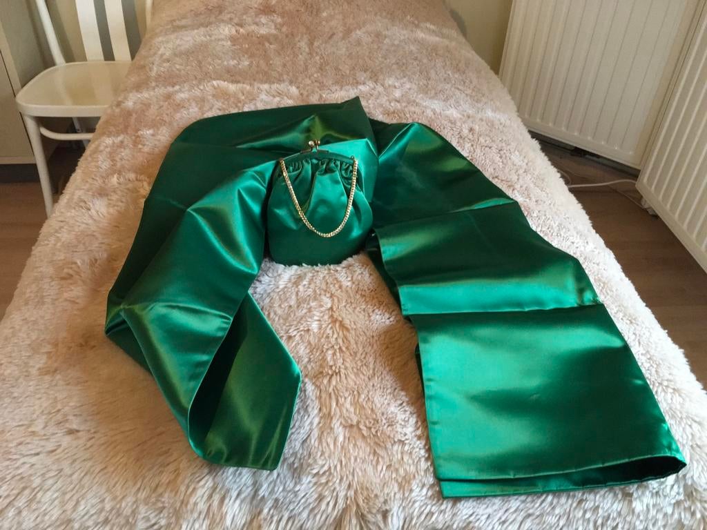Stola en tasje in satijn, Kleding | Dames, Trouwkleding en Trouwaccessoires, Ophalen, Zo goed als nieuw
