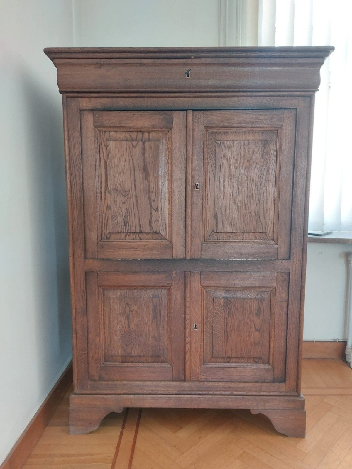 Armoire en chêne massif, Enlèvement