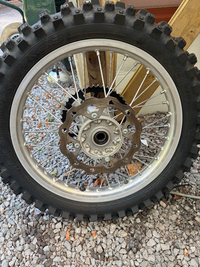 Net achterwiel voor de Suzuki RMZ 250 /450, Particulier, Nieuw, Crossmotor