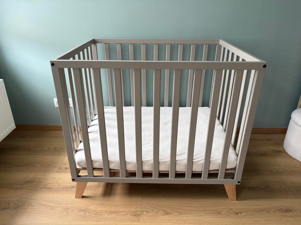 Parc bébé + matelas, Enlèvement, Comme neuf