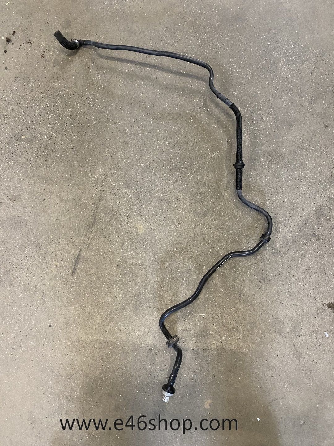 BMW E36 OLIEKOELERSLANG AUTOMAATBAK OEM 17221723355 NIEUW, Neuf, -, -, Enlèvement ou Envoi