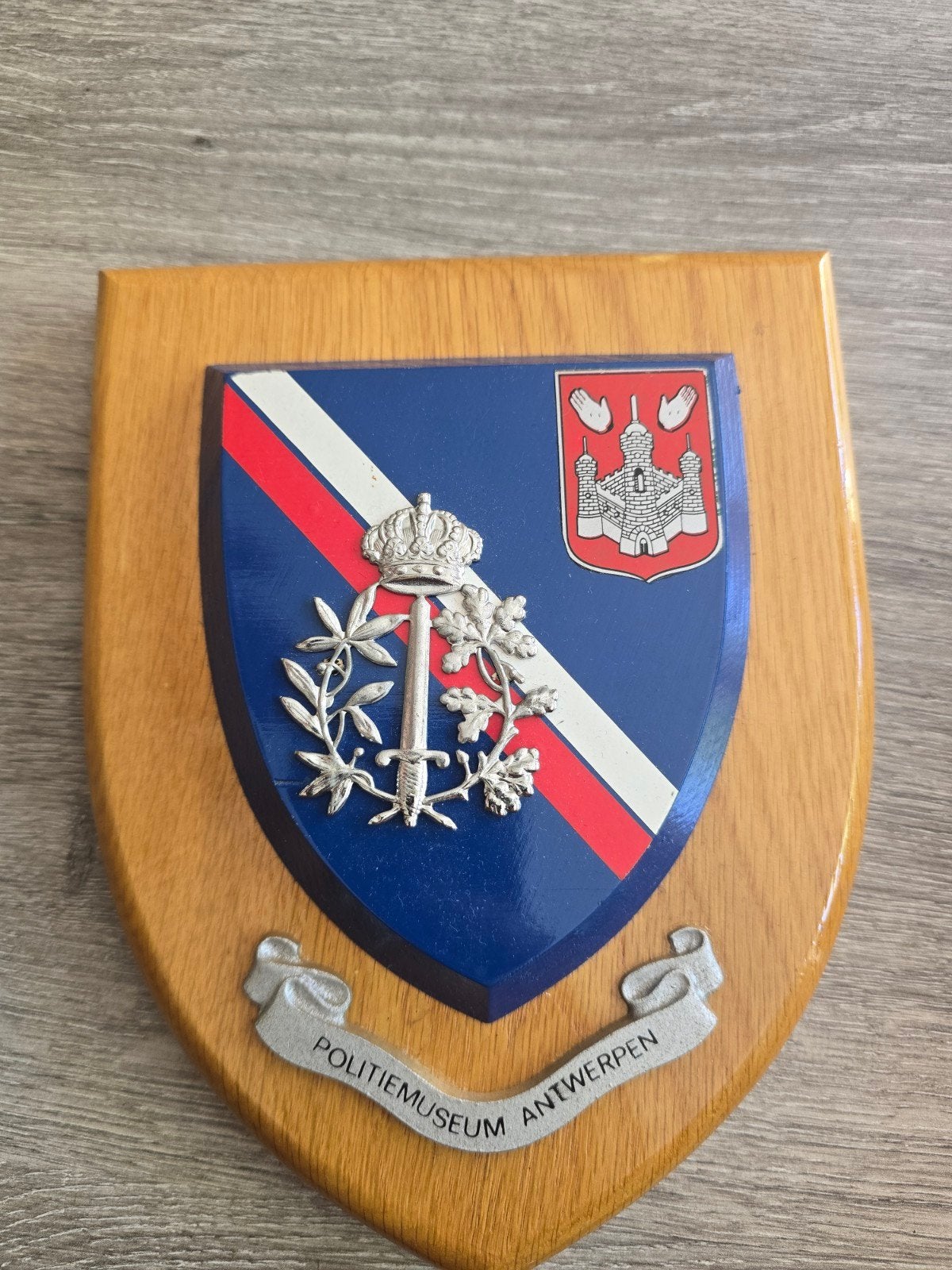 Bouclier du musée de police d'Anvers, Collections, Objets militaires | Général, Enlèvement ou Envoi