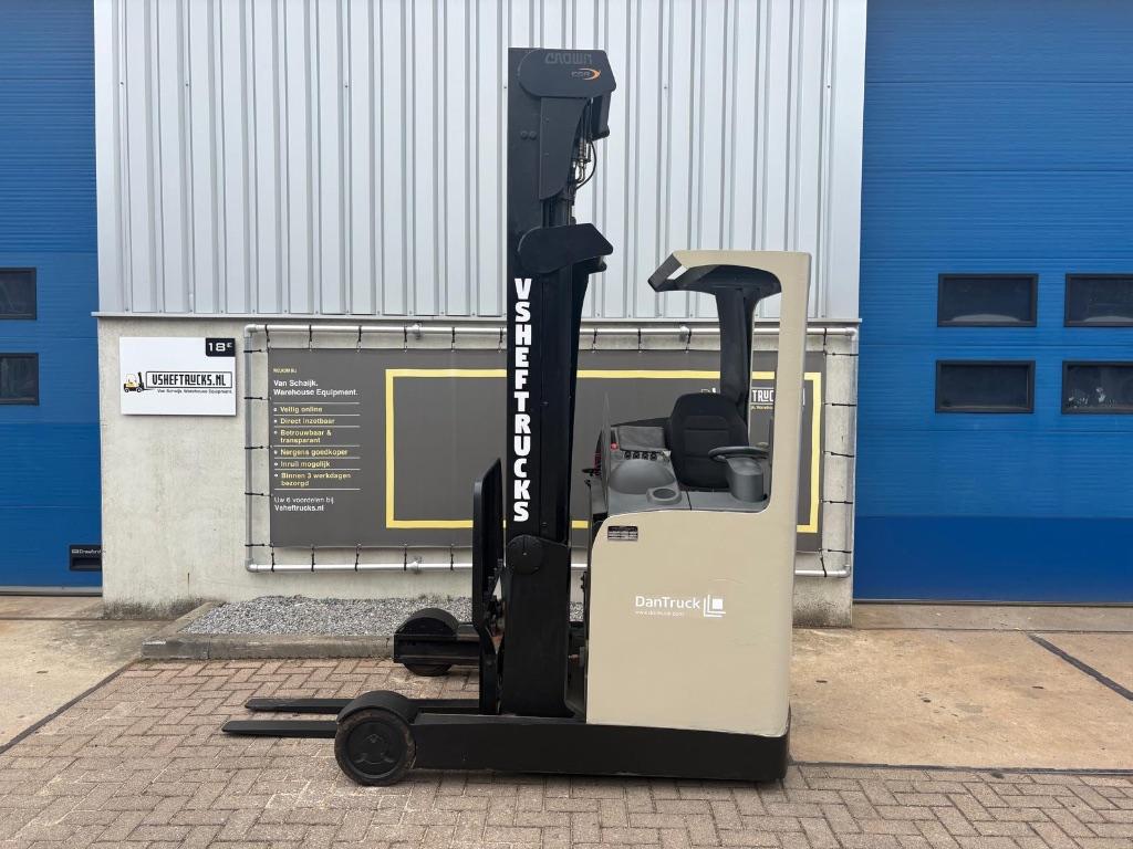 Chariot à mât rétractable VS-22858 Crown ESR4020, Enlèvement ou Envoi, Utilisé
