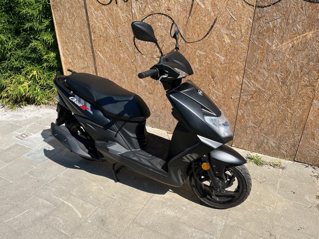 Sym Orbit III, Vélos & Vélomoteurs, Comme neuf, Classe B (45 km/h), Enlèvement, Essence