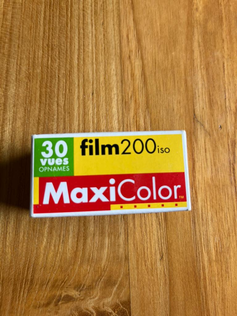 MaxiColor film200iso 30opnames, Audio, Tv en Foto, Fotocamera's Analoog, Ophalen of Verzenden, Zo goed als nieuw