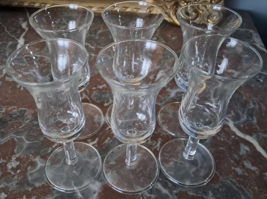 6 druppelglazen, Ophalen
